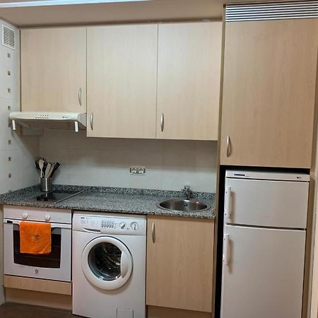 Apartamento Mota-2 Huca-Los Prados; Parking Y Wifi Gratis Oviedo Dış mekan fotoğraf