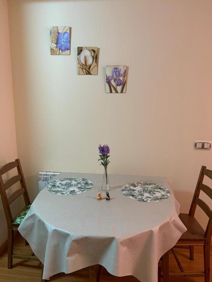 Apartamento Mota-2 Huca-Los Prados; Parking Y Wifi Gratis Oviedo Dış mekan fotoğraf