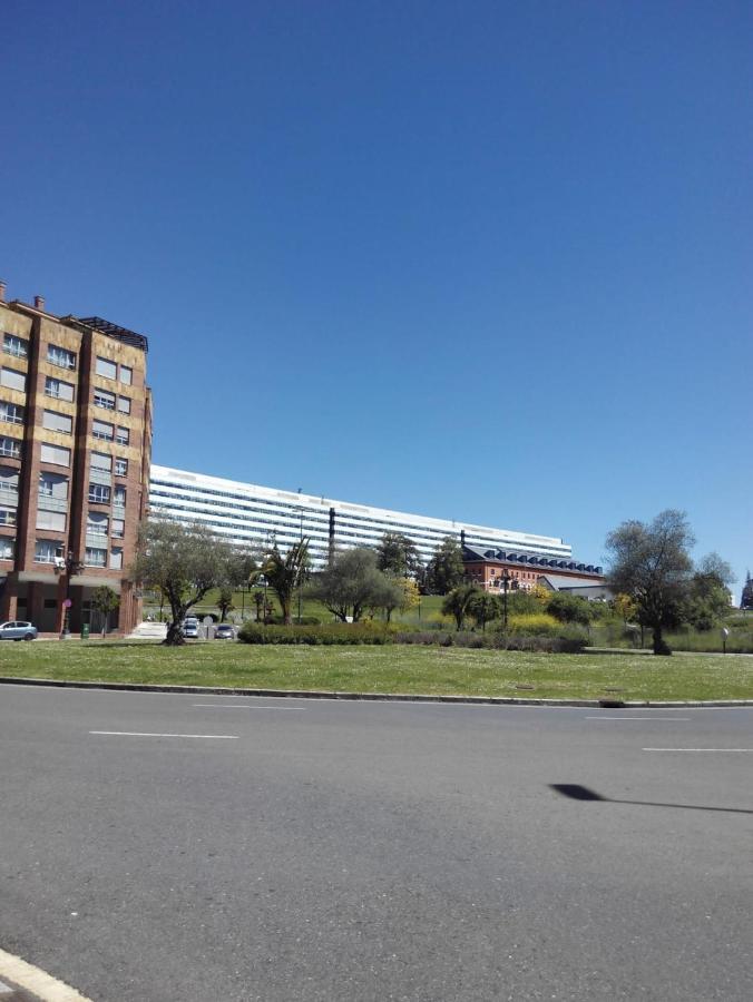 Apartamento Mota-2 Huca-Los Prados; Parking Y Wifi Gratis Oviedo Dış mekan fotoğraf
